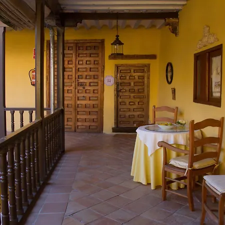 Casa Palacio Conde De Garcinarro 3*